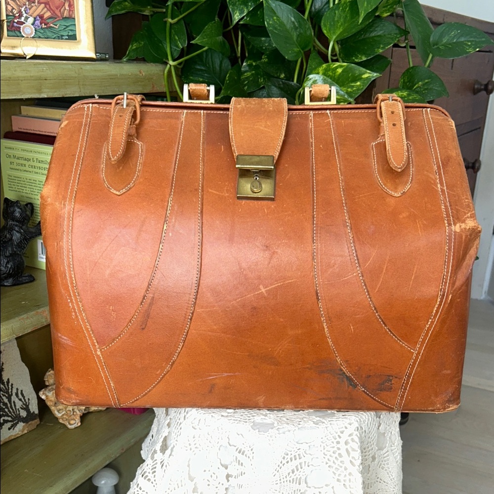 Tweeds Tan Leather Travel Bag